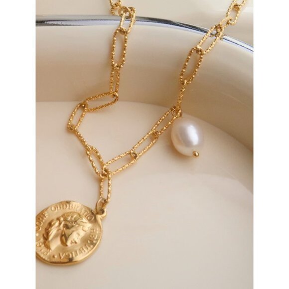 NEW 18K Gold Plated Coin Freshwater Pearl Necklace - Picture 6 of 10